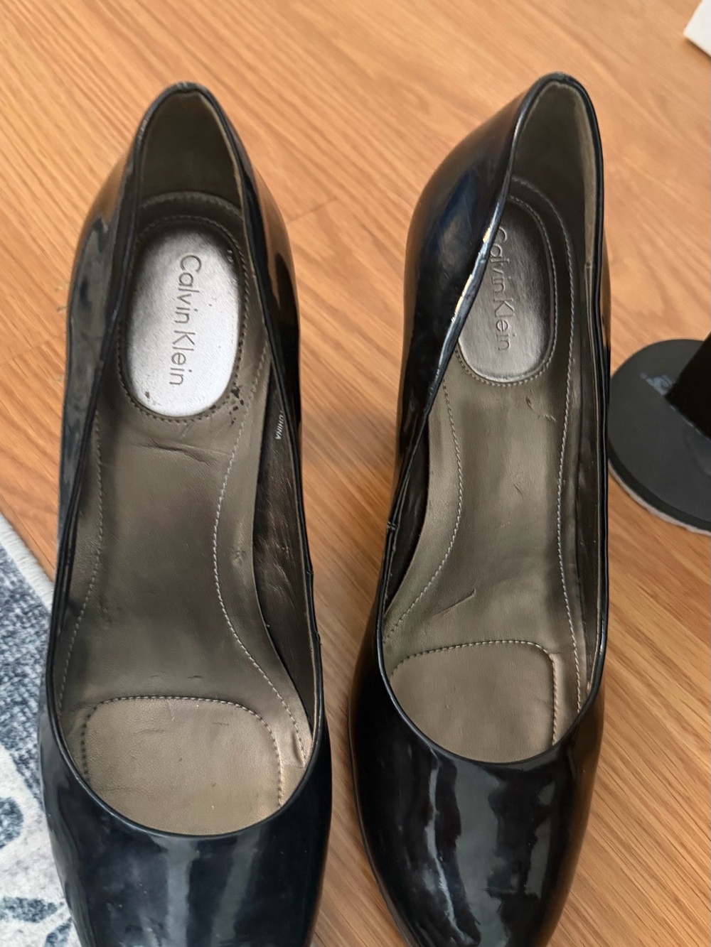 Calvin Klein Black Patent Rounded Toe Pumps - Picture 5 of 9